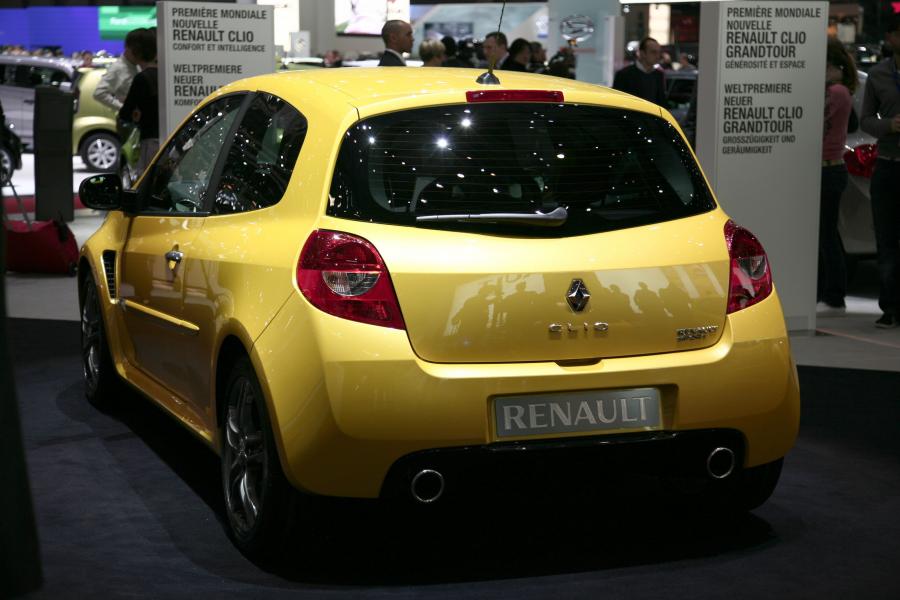  Renault Clio RS 2010 года  (фото 3 из 38)